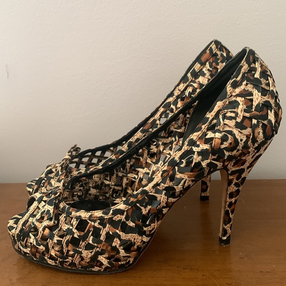 Aldo Peep Toe Shoe - Picture 2 of 8